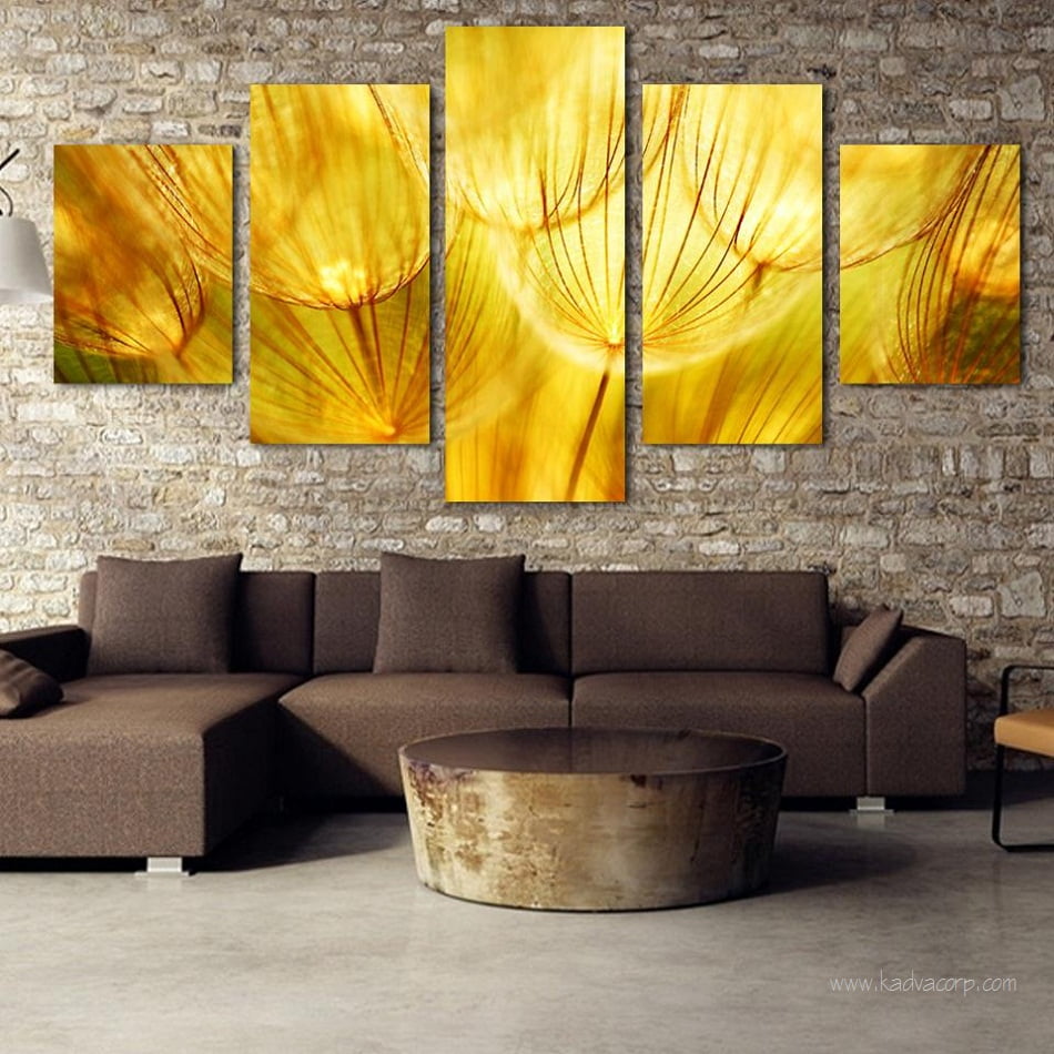 Hang Wall Art, Hang Art work on wall, how to #hang #wallart without nails, how to hang art gallery style, how to arrange wall art, hanging art from ceiling, hanging wall art ideas, how to hang multiple pictures on wall, proper height to hang pictures on wall, how to hang #artwork, hang art work,