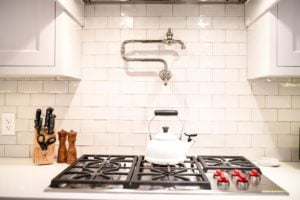 large tile backsplash kitchen, herringbone backsplash subway tile,