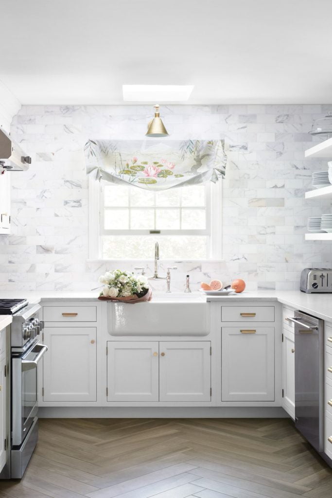 31 Trends Of Kitchen Backsplash Tile Ideas With A Picture Gallery Gold Marble Subway Tile Backsplash