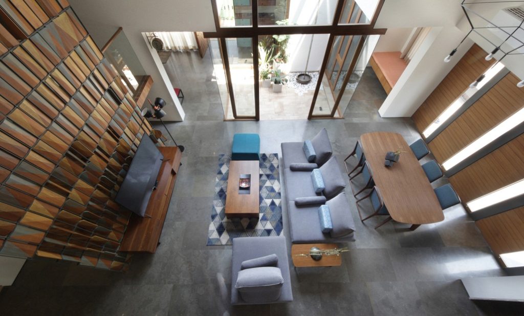 manor house designs, multigenerational families living together,