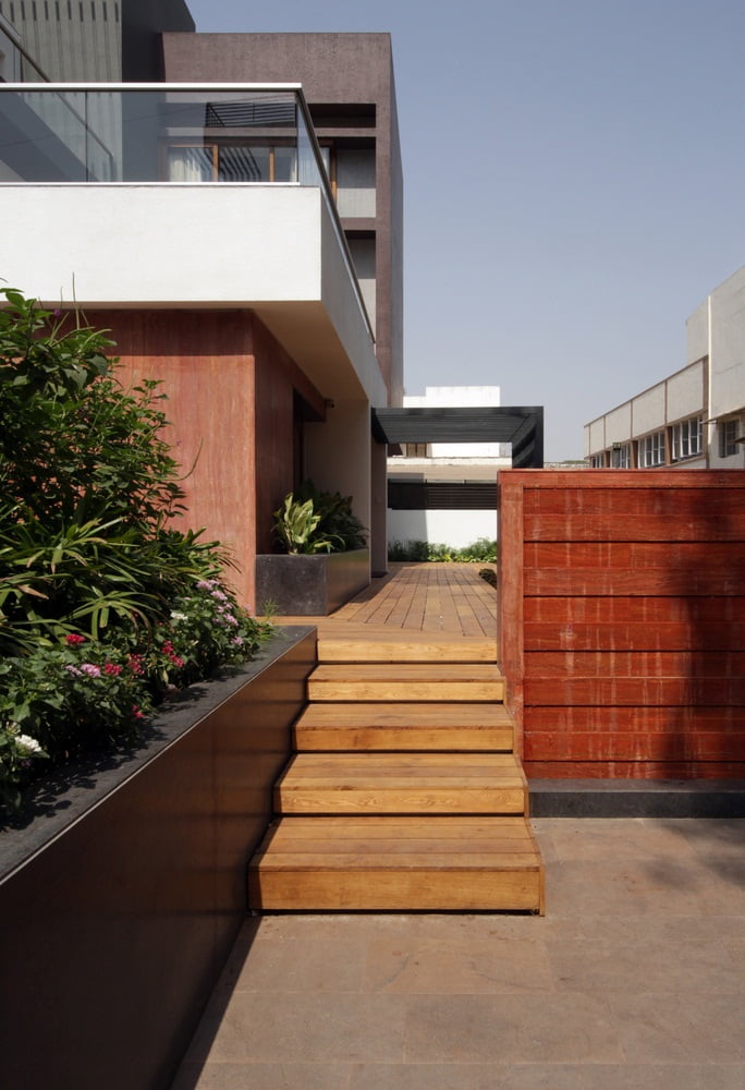The Cube House, Reasoning Instincts Architecture studio, Ahmedabad, India, multigenerational house,