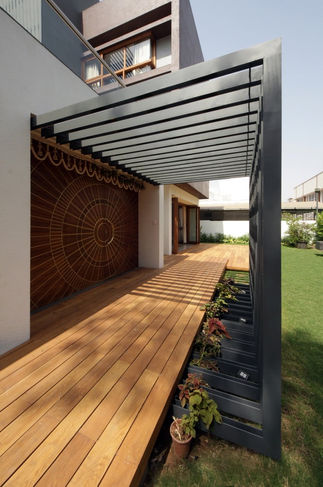The Cube House, Reasoning Instincts Architecture studio, Ahmedabad, India, multigenerational house,
